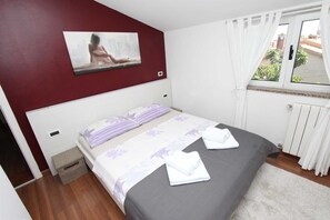 1 bedroom, iron/ironing board, free WiFi, bed sheets