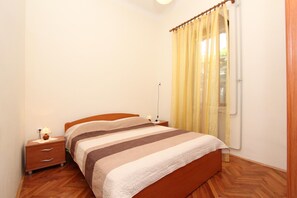 2 habitaciones, tabla de planchar con plancha y wifi gratis 