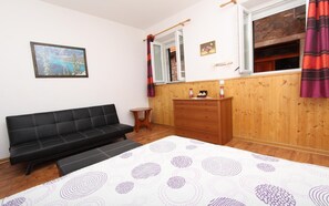 1 bedroom, iron/ironing board, free WiFi, bed sheets