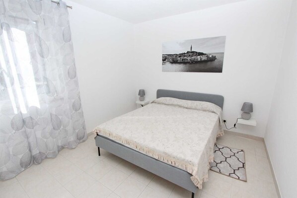 2 Schlafzimmer, Bügeleisen/Bügelbrett, kostenloses WLAN, Bettwäsche