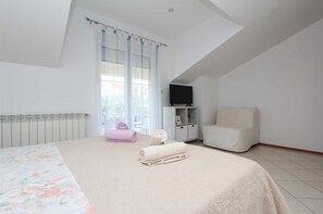 1 soverom, wi-fi (inkludert) og sengetøy