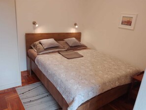 1 Schlafzimmer, Bügeleisen/Bügelbrett, kostenloses WLAN, Bettwäsche