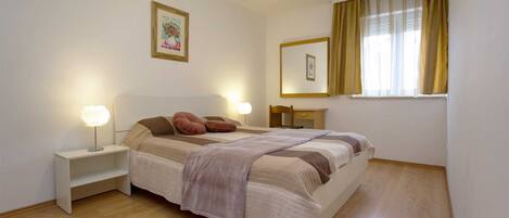 2 chambres, accĂšs au Wi-Fi (inclus), literie fournie