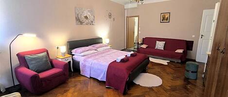 1 chambre, fer et planche Ă repasser, Wi-Fi gratuit, draps fournis