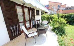 Outdoor dining - APOLLONIO Studio Apartment with Terrace (Rovinj)