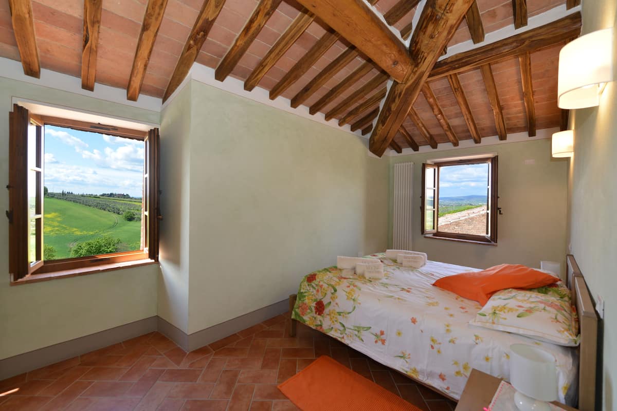 Family Apartment, 3 Bedrooms, Hill View (Tramonto) | Wi-fi percuma, cadar katil
