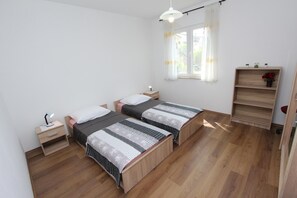 2 Schlafzimmer, Bügeleisen/Bügelbrett, kostenloses WLAN, Bettwäsche