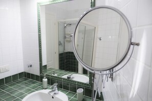 Bathroom sink - Casa Bella View (Bologna)