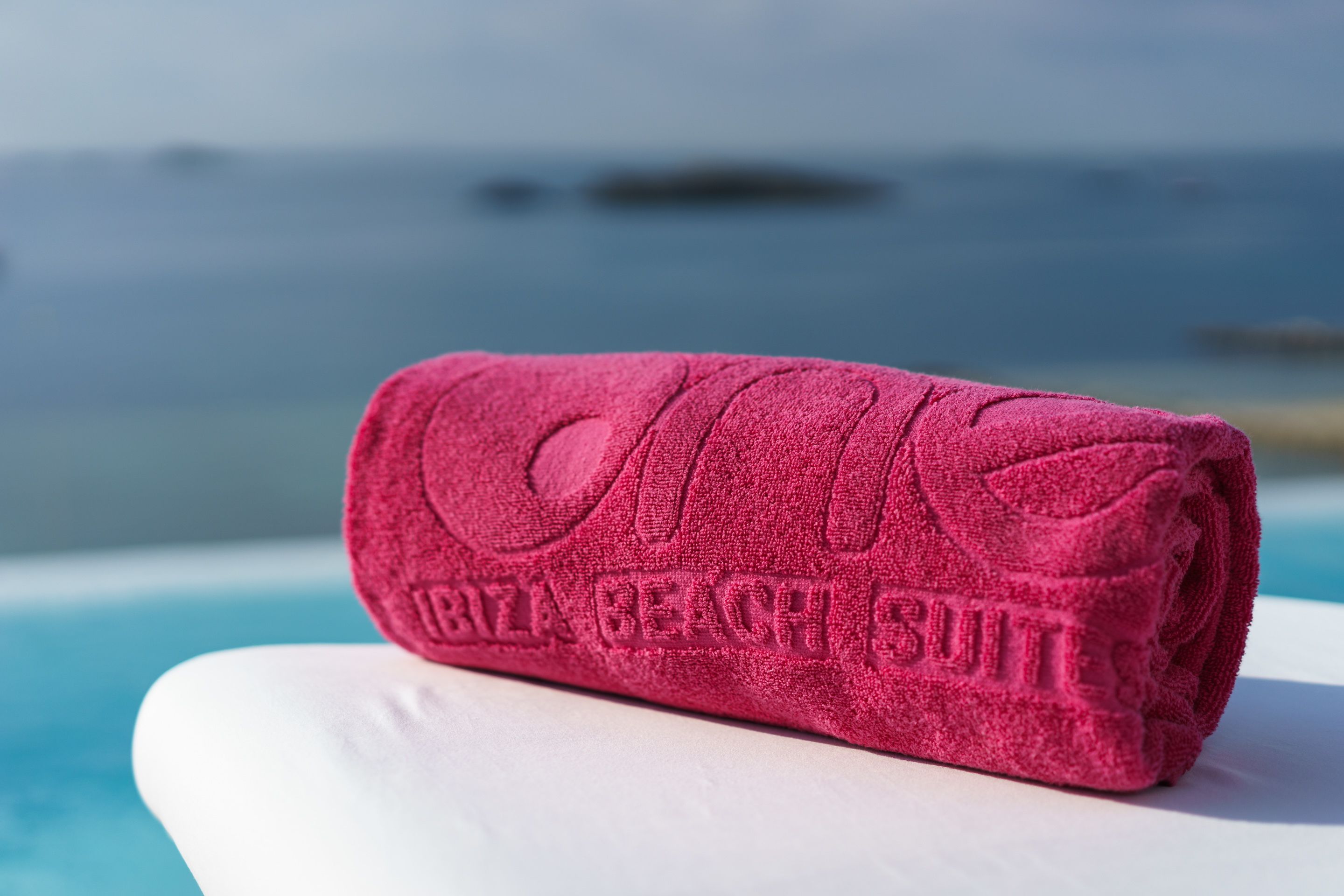 2 outdoor pools, open 9 am to 9 pm, pool loungers