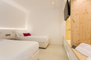 Superior Suite, 2 Bedrooms | Premium bedding, memory foam beds, minibar, in-room safe