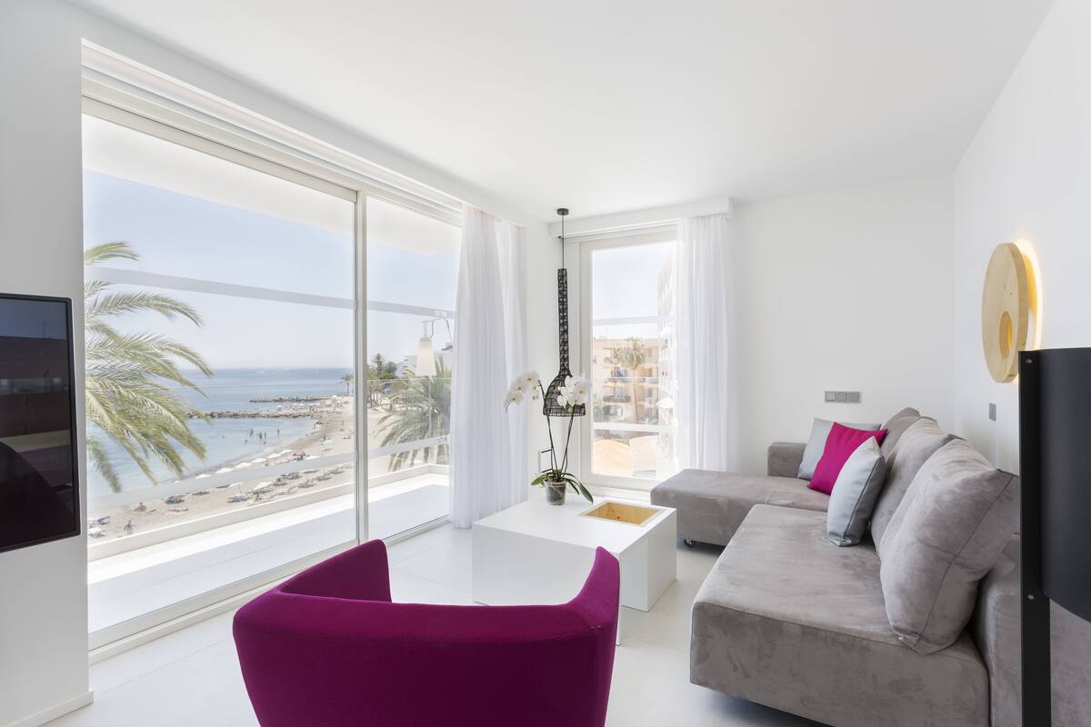 Grand suite, 2 slaapkamers | Uitzicht vanuit de kamer