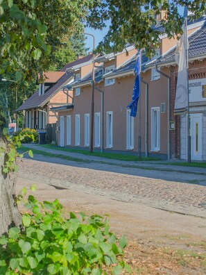 Front of property - Kulturscheune Schilde (Weisen)