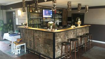 Bar (in der Unterkunft)
