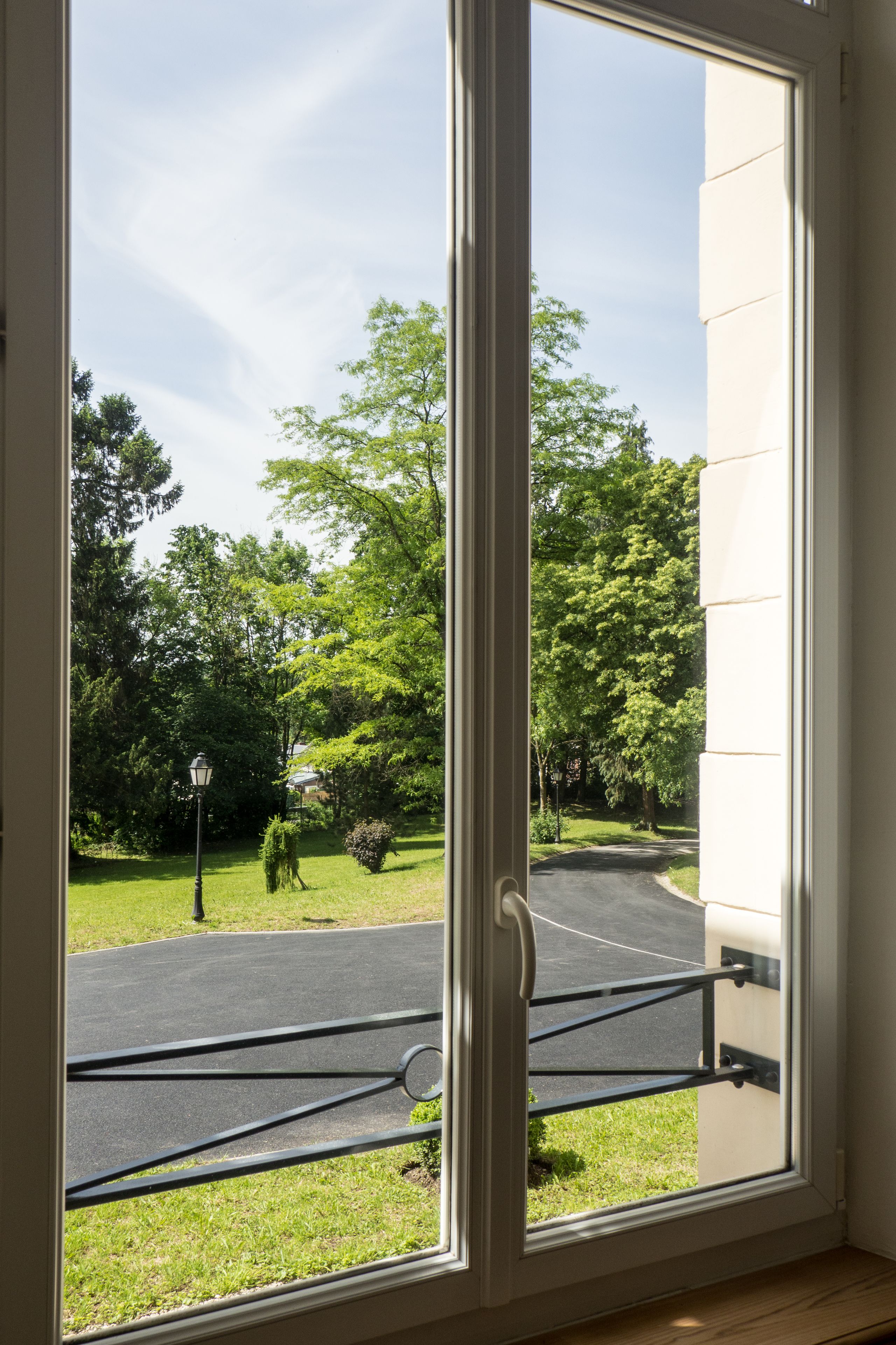 deluxe room, accessible, park view | premium bedding, in-room safe, individually furnished, desk