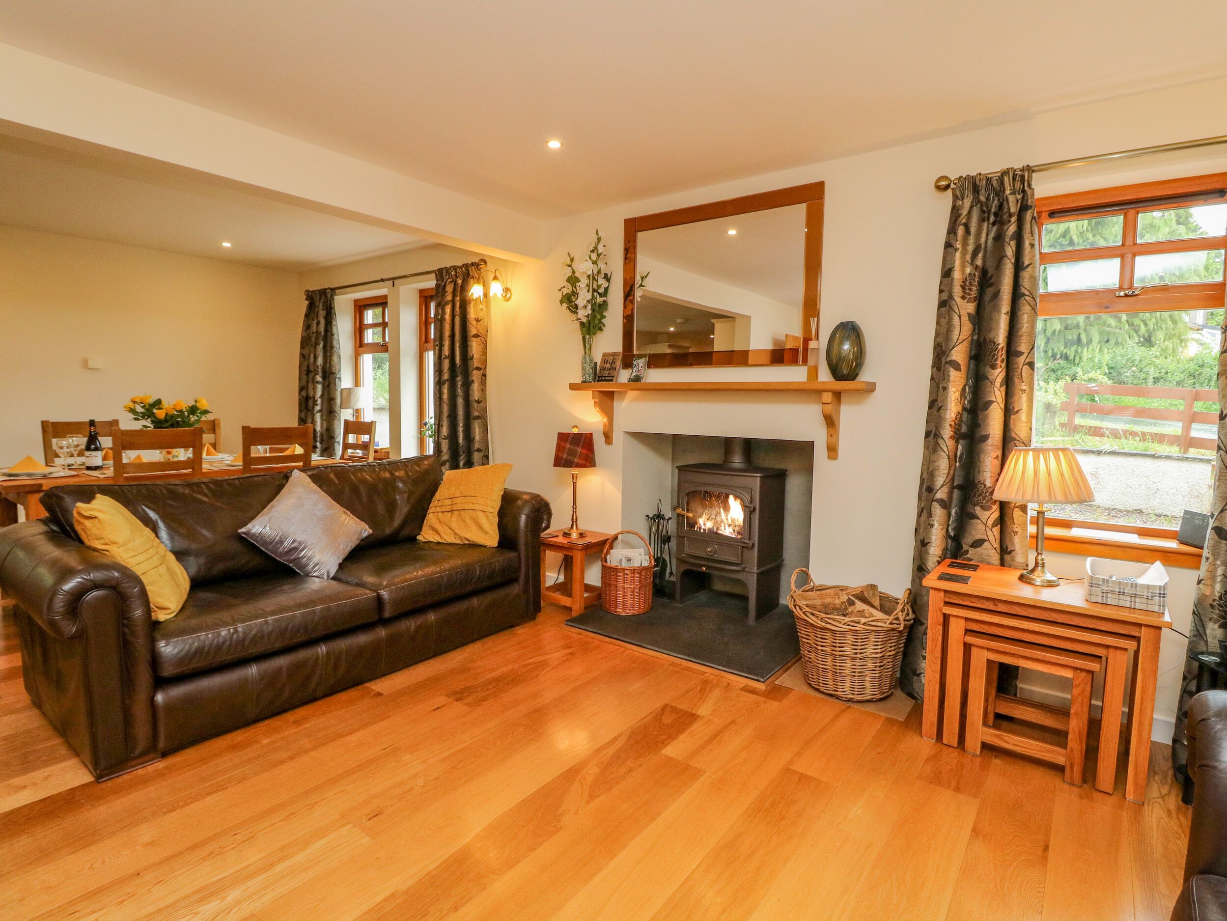 Cottage | Living room | TV