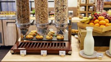 Tägliches großes Frühstück (37 NZD pro Person)