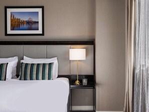 In-room safe, desk, laptop workspace, soundproofing - The Sebel Auckland Manukau (Auckland)