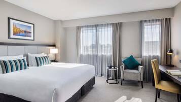 In-room safe, desk, laptop workspace, soundproofing