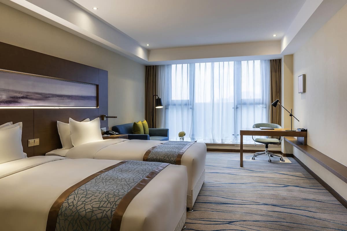 Deluxe Room, 2 Katil Bujang (Single) | Peti besi dalam bilik, meja, kalis bunyi, seterika/papan seterika