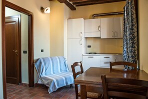 Apartemen | Makan di kamar