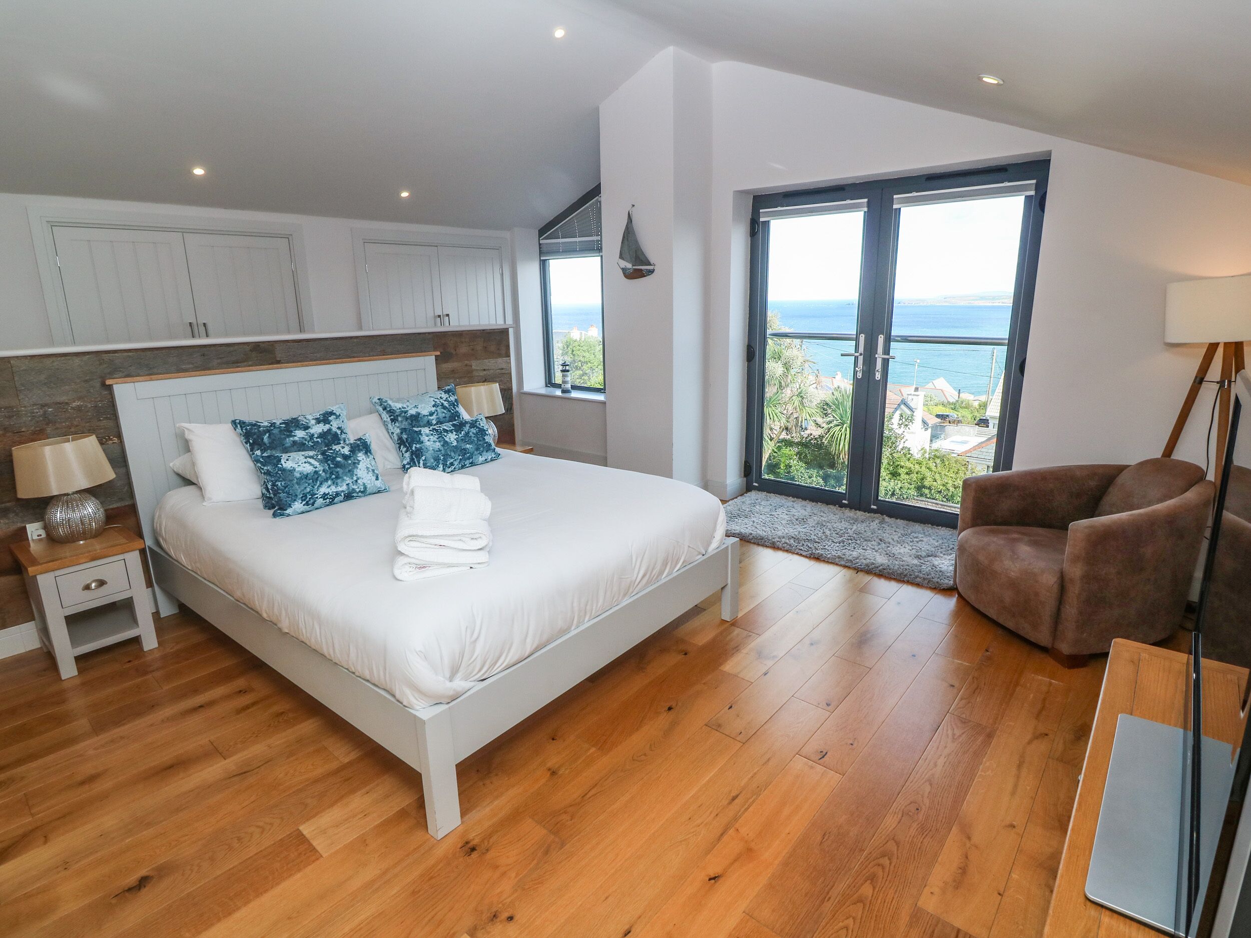 Cottage | 3 bedrooms, individually decorated, individually furnished, free WiFi