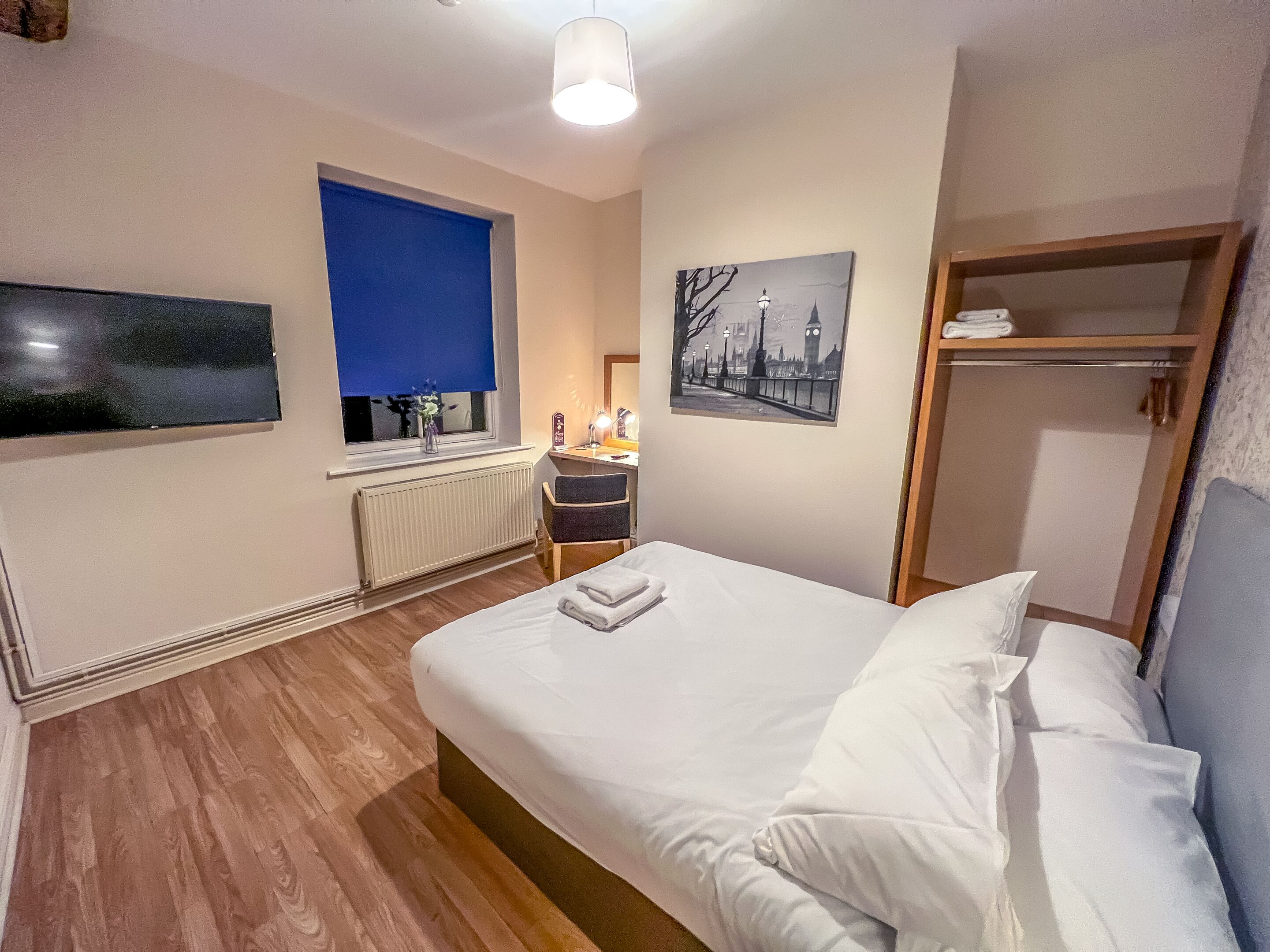 basic double room, shared bathroom, city view (annex)