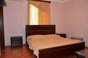 Business Room | 1 bedroom, premium bedding, desk, iron/ironing board - GYUMRI HOTEL (Yerevan)
