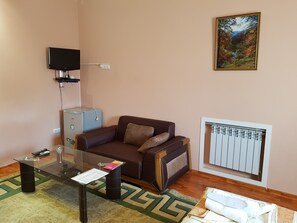 Business Room | 1 bedroom, premium bedding, desk, iron/ironing board - GYUMRI HOTEL (Yerevan)