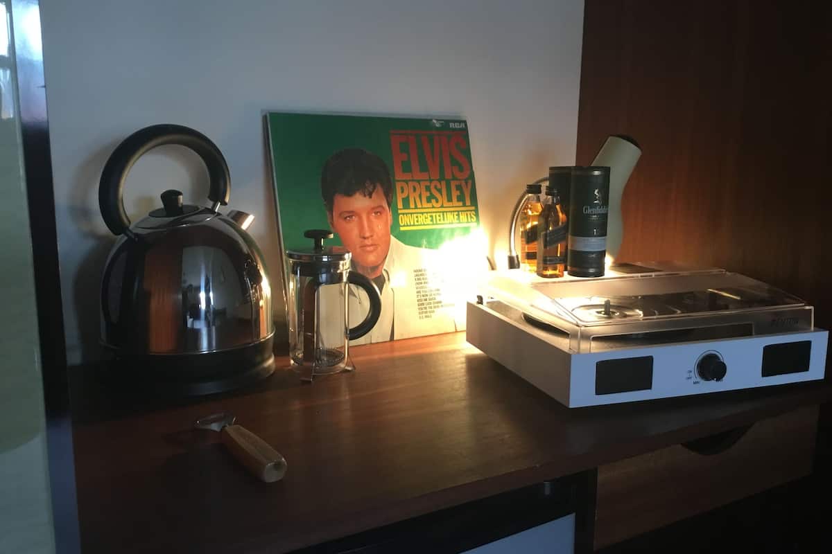 Exclusive Double Room (Pompadour) | Minibar, free WiFi, bed sheets