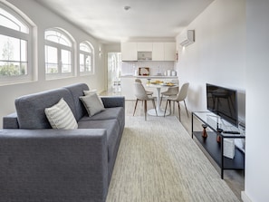 Standard Apartment, 1 Bedroom | Living area - Porto Apartments - Bombarda 451 Suites (Porto)
