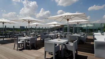 2 Restaurants, Abendessen, internationale Küche