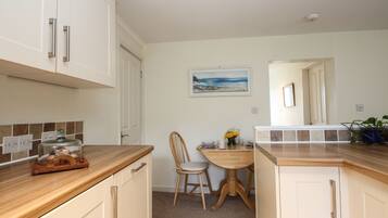 Cottage | Interior