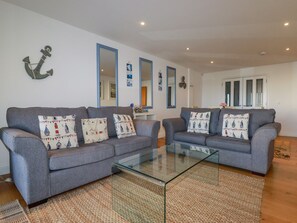 Interior - 47 Bredon Court (Newquay)