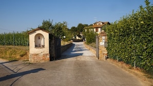 Entrada al alojamiento