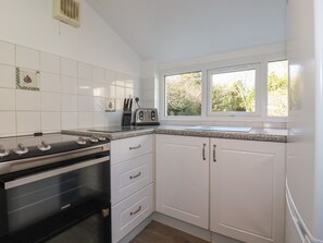 Småhus | Eget kjøkken | Kokeplater, oppvaskmaskin og kjøkkenutstyr