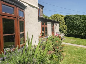 Interior - Meadow Lea (Liskeard)