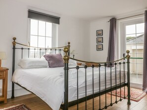 Interior - Apartment 1, Trearren (St. Agnes)