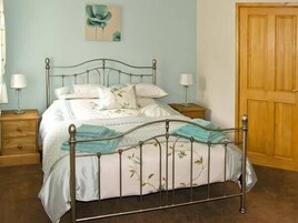 2 habitaciones, decoración personalizada y muebles diferentes 