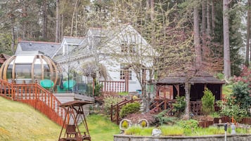 Cottage | Interior