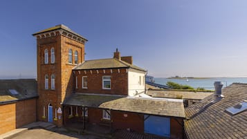 Cottage | Property grounds