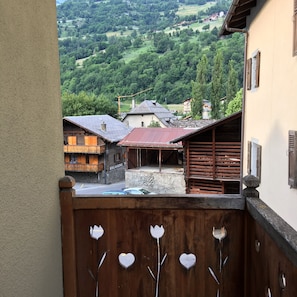 Quarto casal ou duplo superior, sacada (Rooms 103 or 104) | Vista do quarto