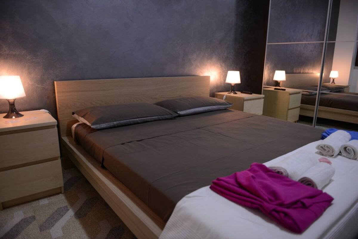 Comfort Double Room | In-room safe, cribs/infant beds, rollaway beds, free WiFi