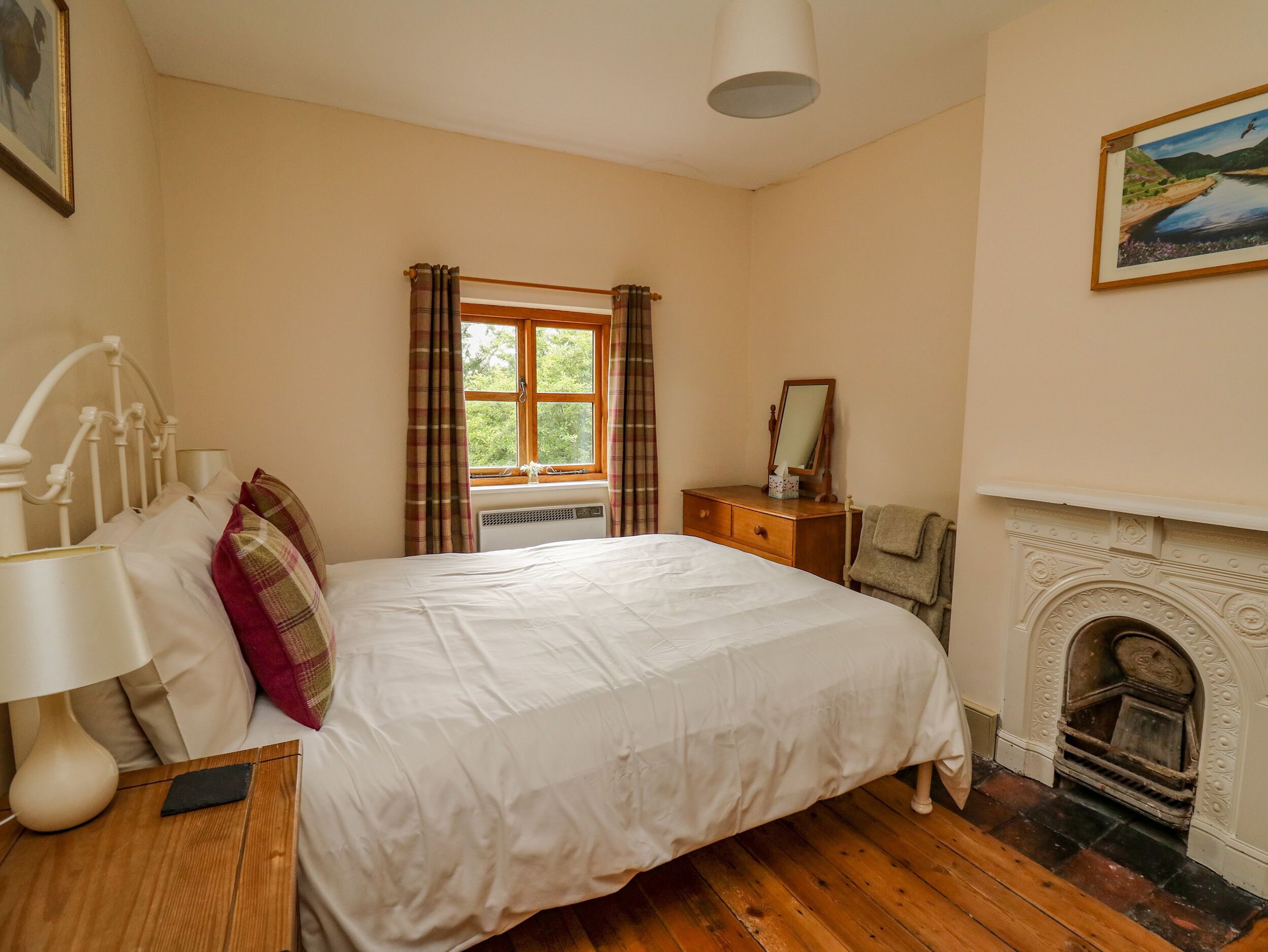 Casa de campo | 5 quartos, individualmente decorados, individualmente mobiliados