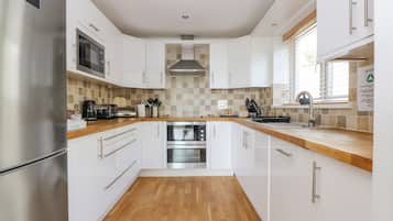 Cottage | Interior
