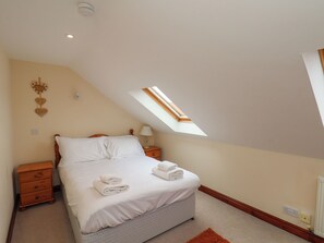 Cottage | 4 bedrooms, individually decorated, individually furnished