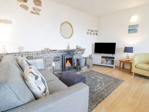Cottage | Living area | TV