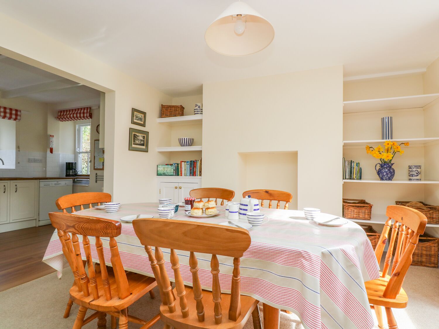 Ferienhaus | Eigene Küche | Kühlschrank, Mikrowelle, Herdplatte, Geschirrspüler