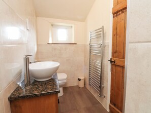 Bathroom - Sandywood (Skipton)