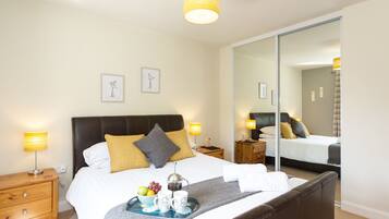 4 bedrooms, individually decorated, individually furnished, free WiFi