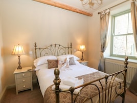 Casa de campo | 2 dormitorios, decoración individual, mobiliario individual